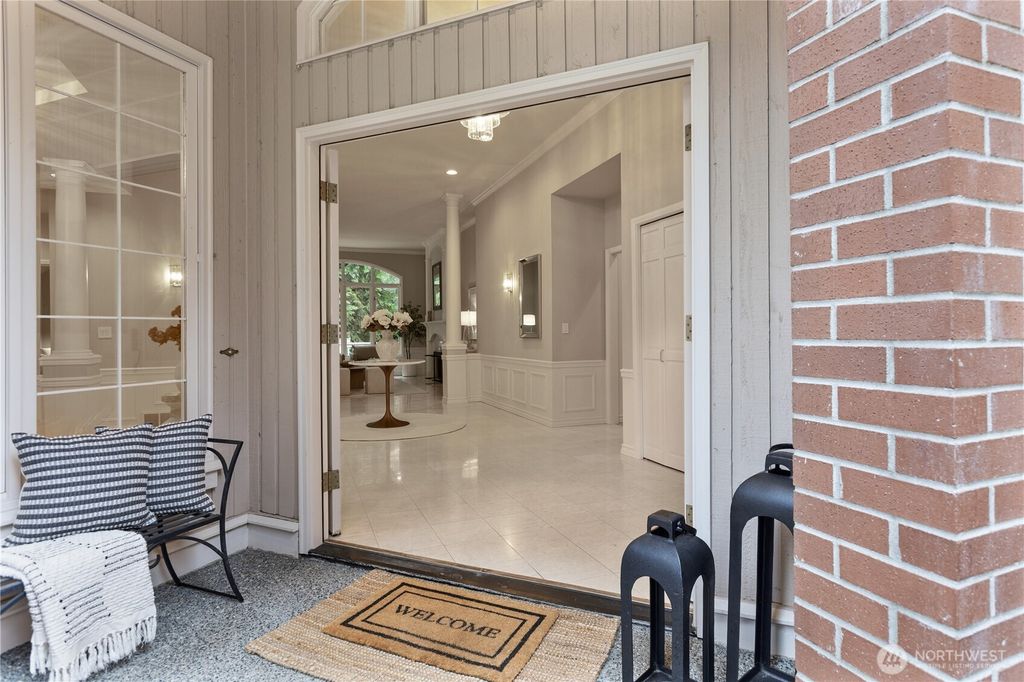 Photo of 21819 NE 30th Place, Sammamish, WA 98074 (MLS # 2506890)