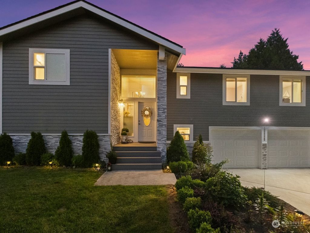 Photo of 13819 51st Drive SE, Everett, WA 98208 (MLS # 2070419)