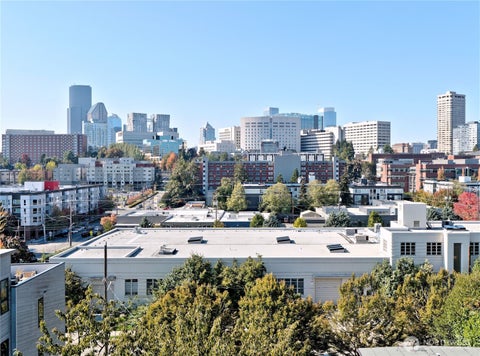 Photo of 717 15th Avenue #D, Seattle, WA 98122 (MLS # 2594143)
