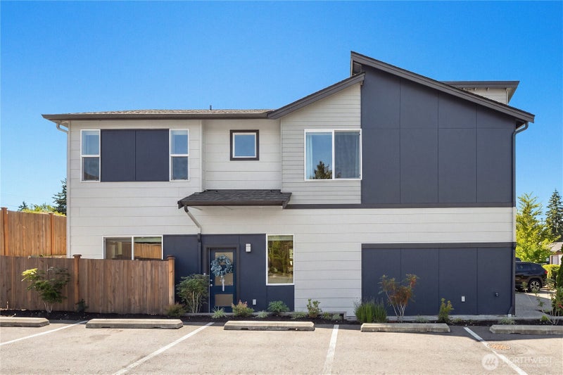 4902 Courtyard Lane B1