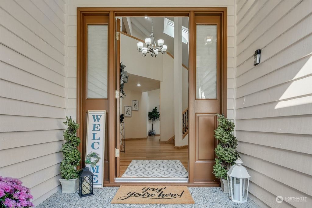 Photo of 2909 217th Avenue SE, Sammamish, WA 98075 (MLS # 1991140)