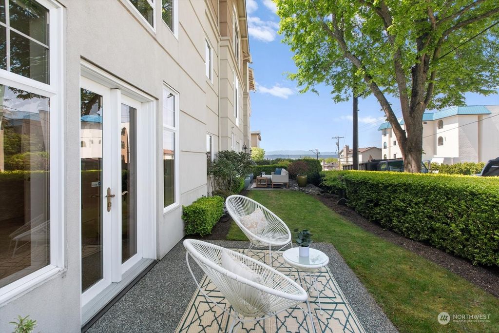 Photo of 546 Walnut Street #101, Edmonds, WA 98020 (MLS # 2238217)