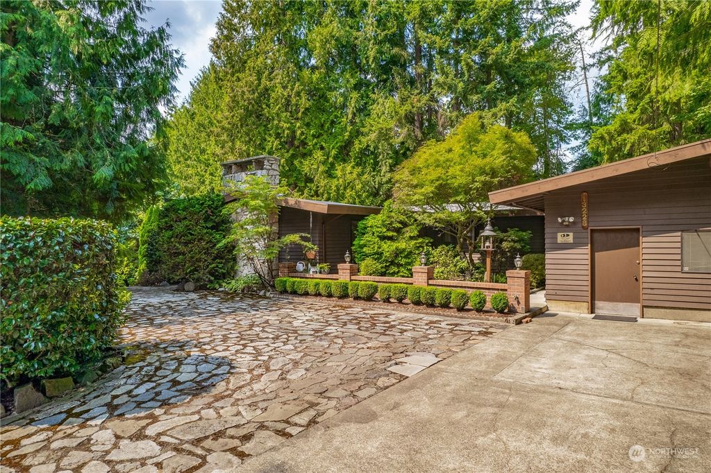 Photo of 13228 SE 231st Street, Kent, WA 98042 (MLS # 2156685)
