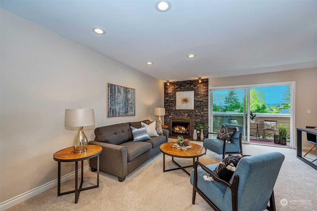 Photo of 12415 NE 130th Ct Ct #H205, Kirkland, WA 98034 (MLS # 2281227)