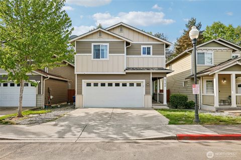 Photo of 4798 144th Place NE, Marysville, WA 98271 (MLS # 2524328)
