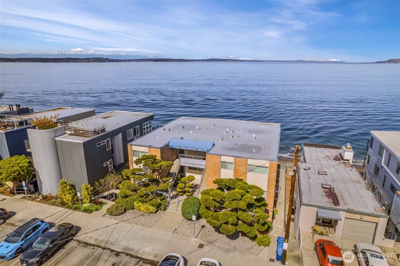 3015 Alki Avenue SW