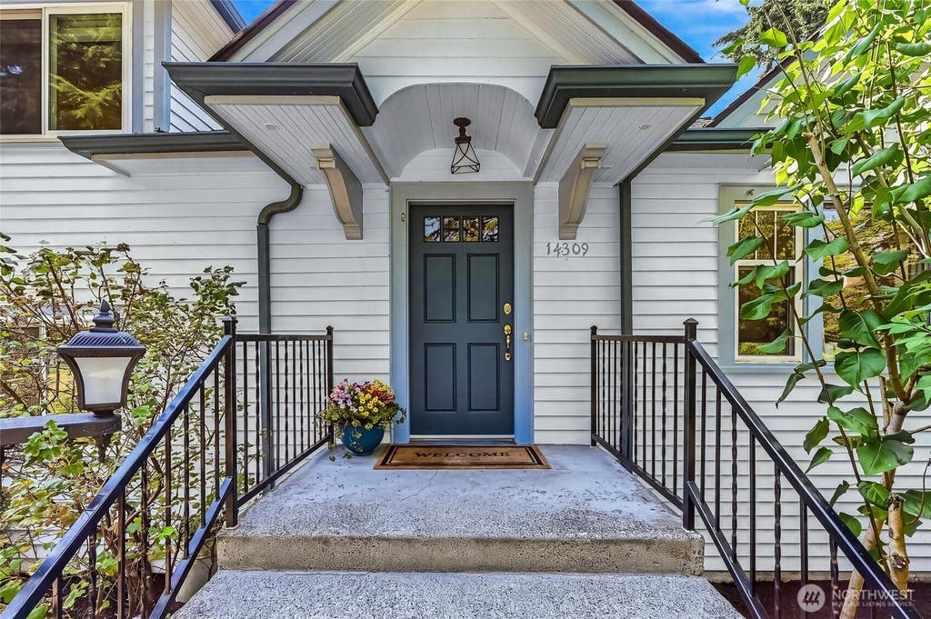 Photo of 14309 19th Avenue NE, Seattle, WA 98125 (MLS # 2563985)