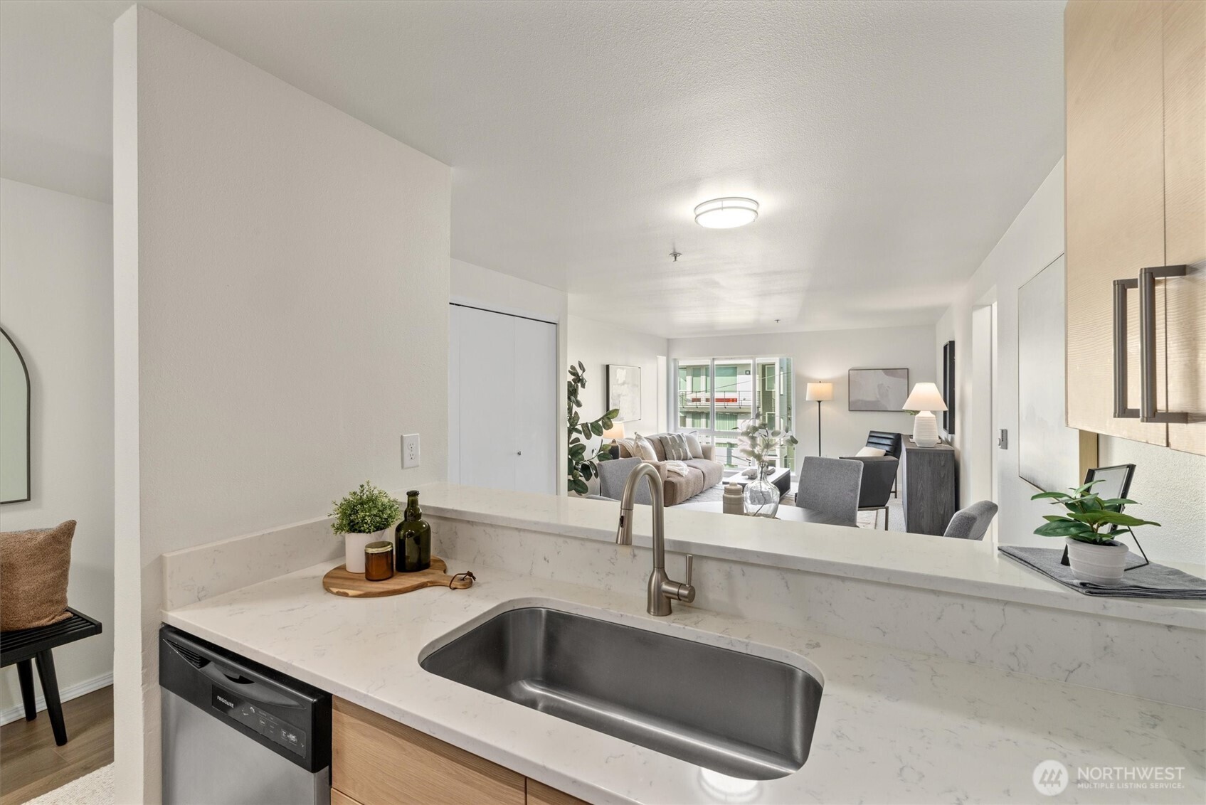 2901 S Jackson Street 507