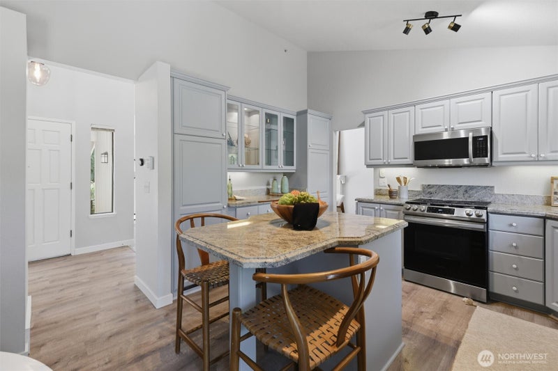 2209 W Lake Sammamish Parkway NE