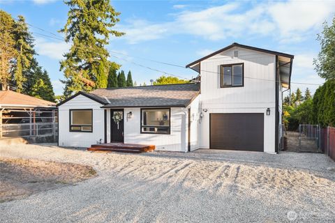 Photo of 307 S 185th Street, Burien, WA 98148 (MLS # 2421604)