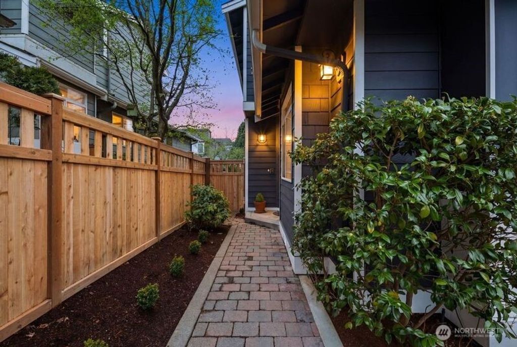 Photo of 221 4th Street S, Kirkland, WA 98033 (MLS # 2481155)