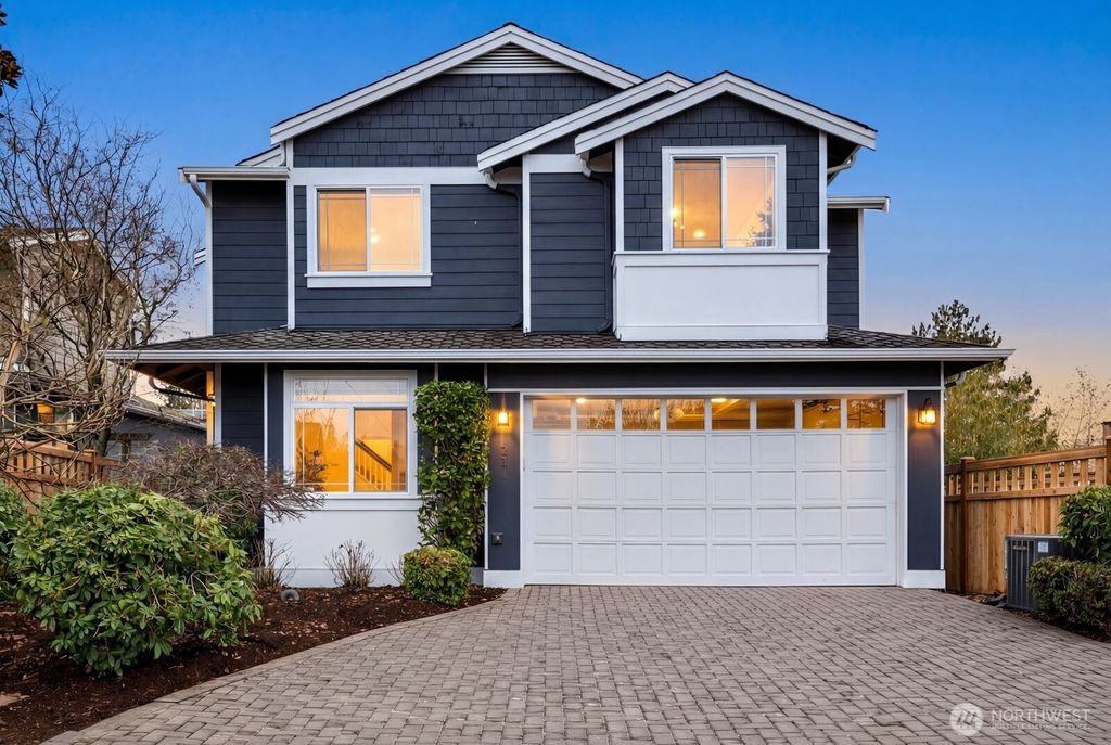 Photo of 221 4th Street S, Kirkland, WA 98033 (MLS # 2481155)