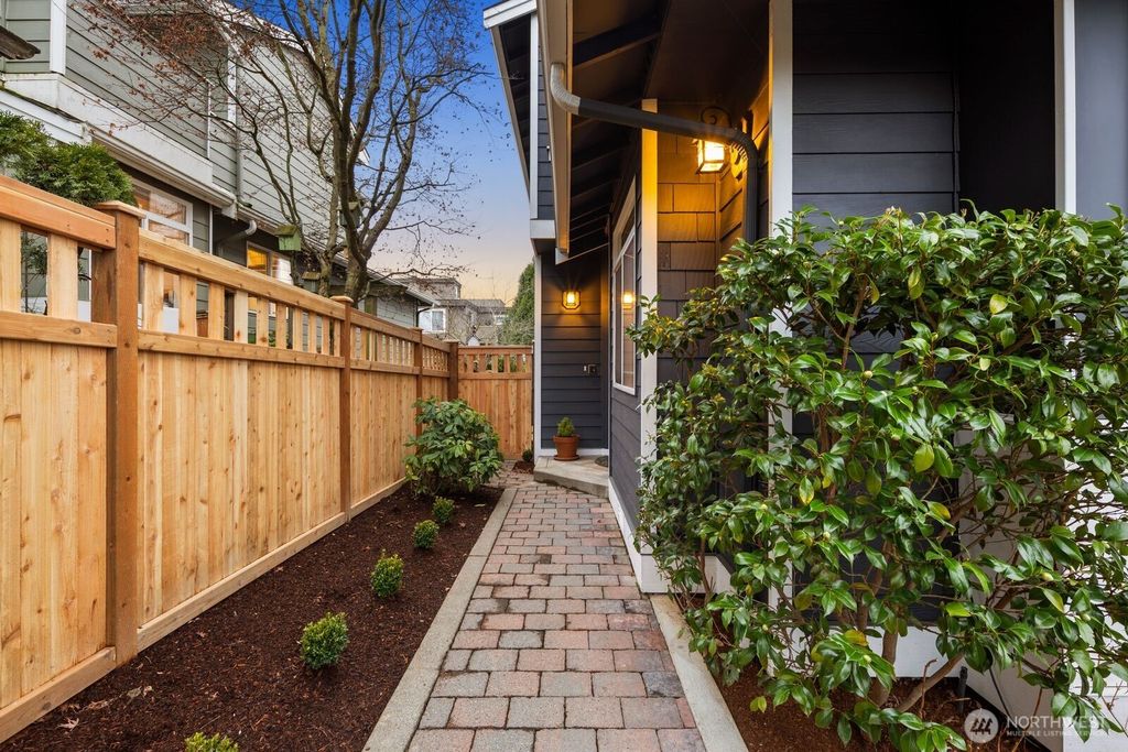 Photo of 221 4th Street S, Kirkland, WA 98033 (MLS # 2481155)