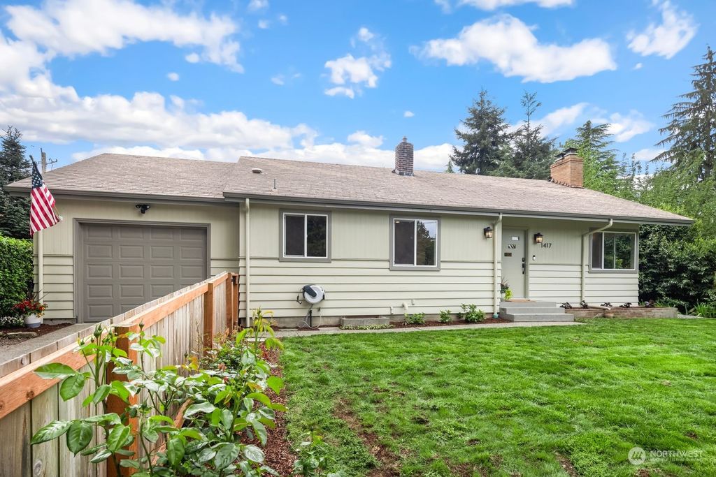 Photo of 1417 N 40th Street, Renton, WA 98056 (MLS # 2232182)