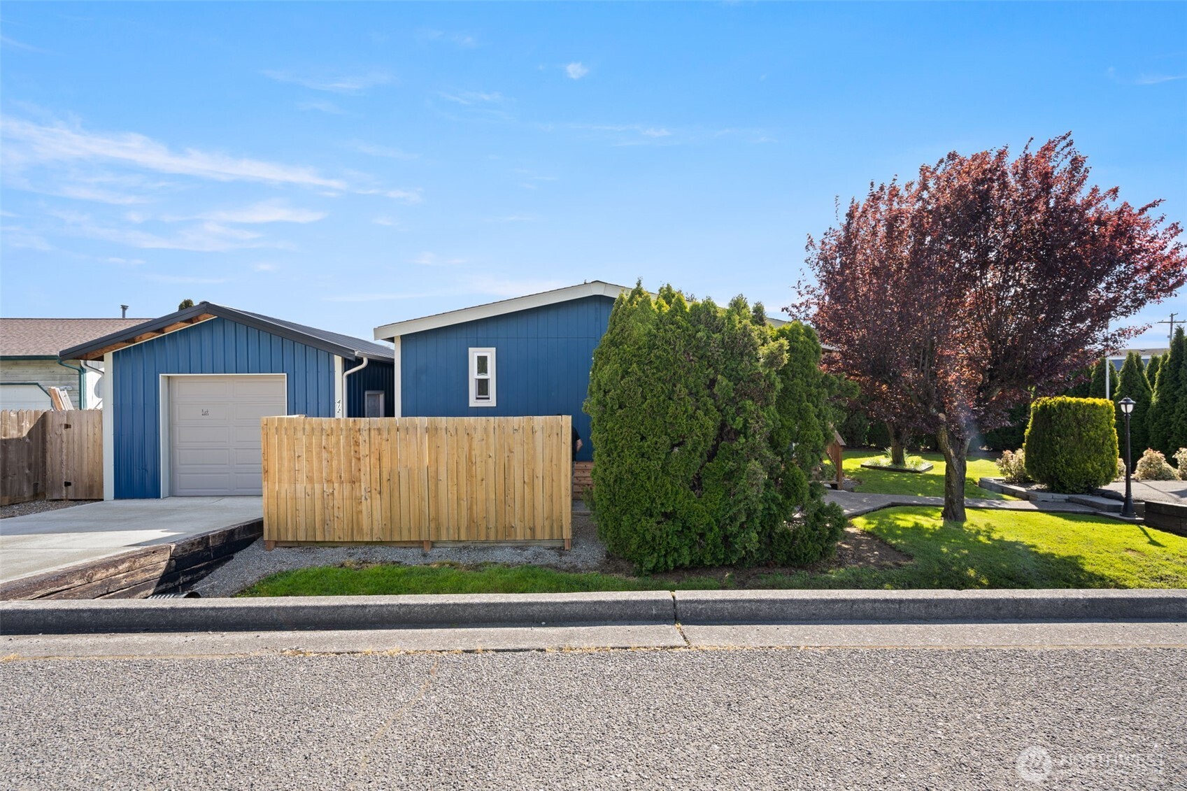 412 Algona Boulevard S