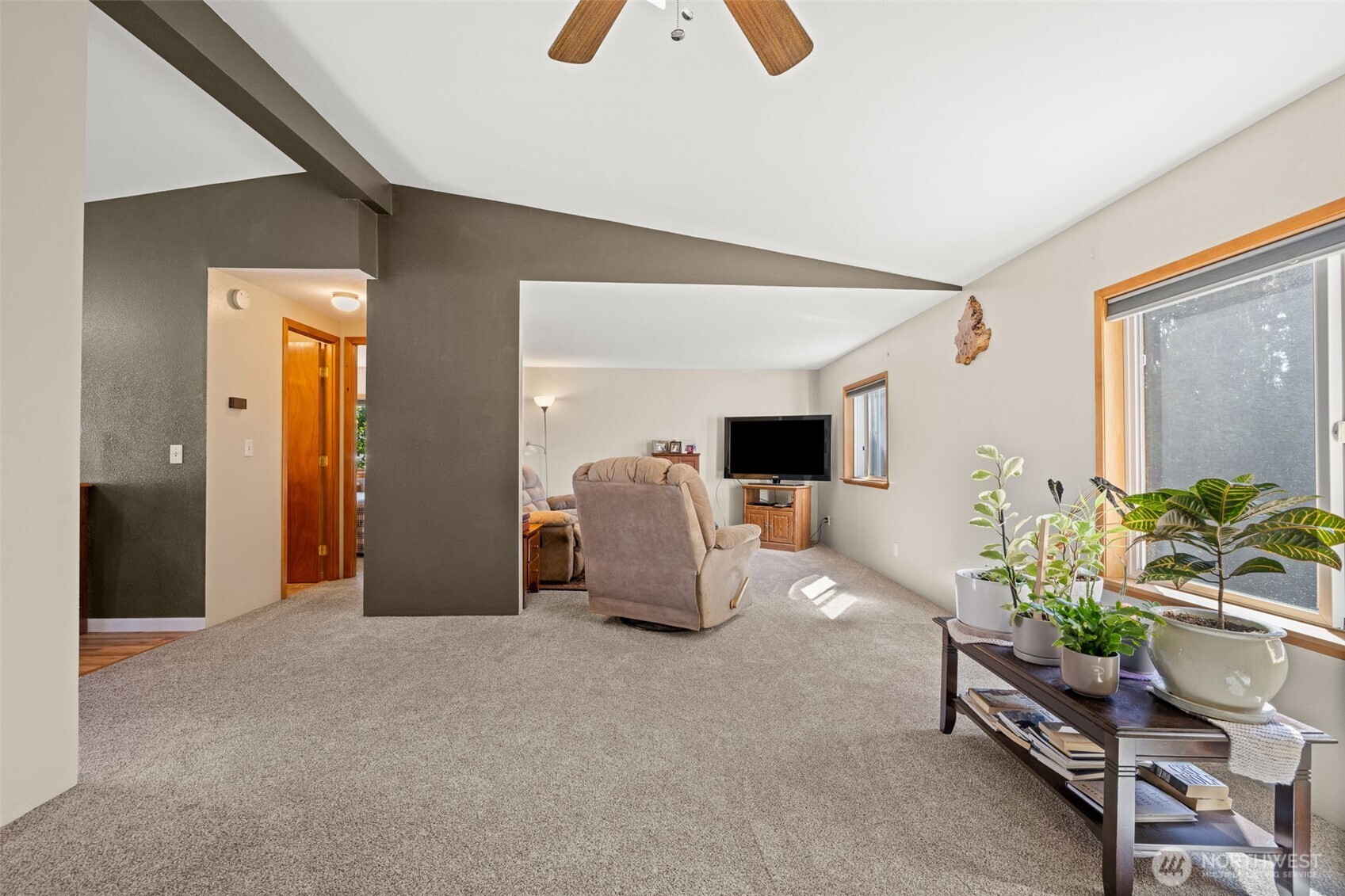 412 Algona Boulevard S