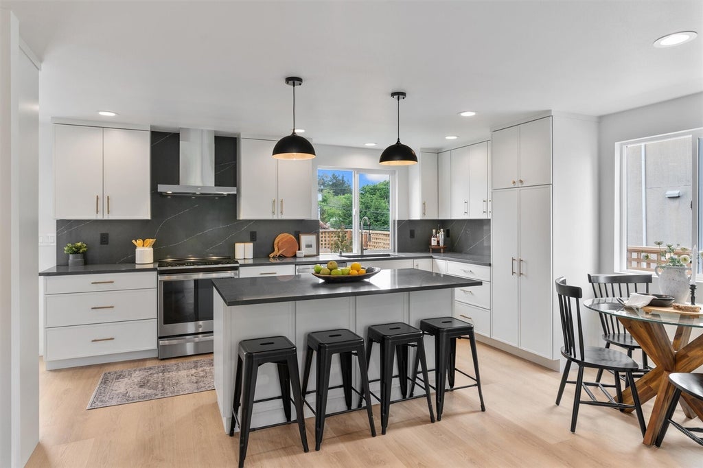 Photo of 4257 W 33rd Ave Ave W #1, Seattle, WA 98199 (MLS # 2597261)