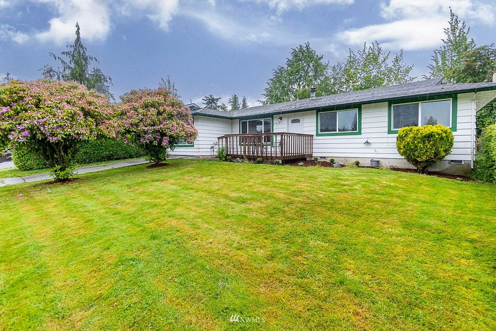 Photo of 27419 76th Drive NW, Stanwood, WA 98292 (MLS # 1946638)