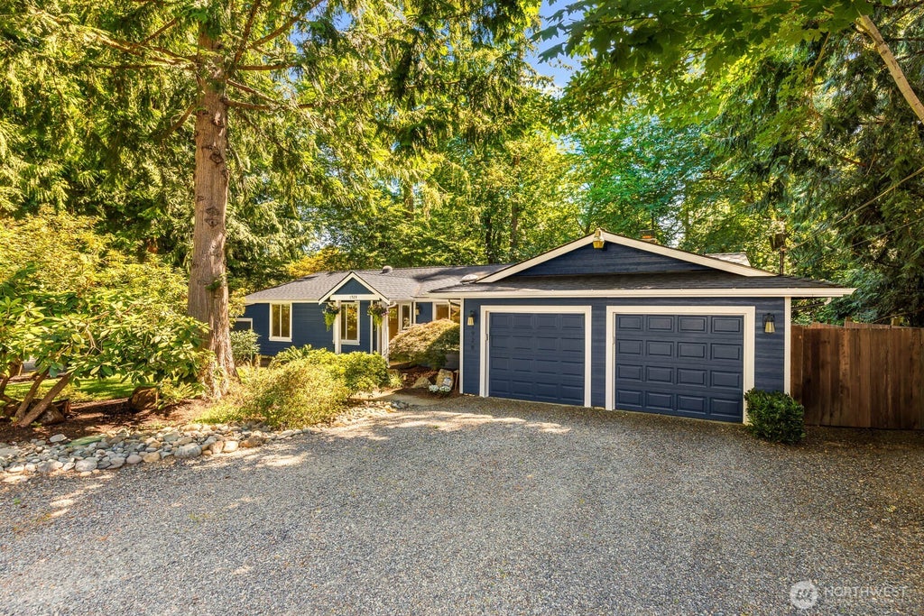 Photo of 1928 218th Lane SE, Sammamish, WA 98075 (MLS # 2577250)