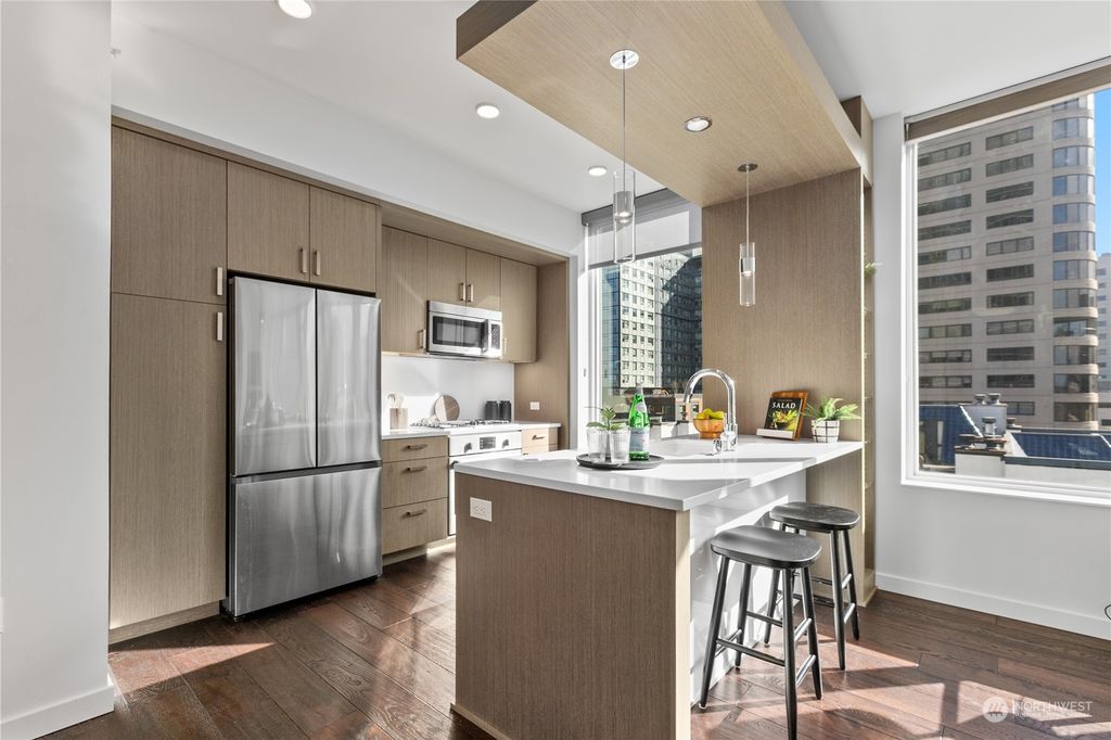 Photo of 1321 Seneca Street #705, Seattle, WA 98101 (MLS # 2201274)