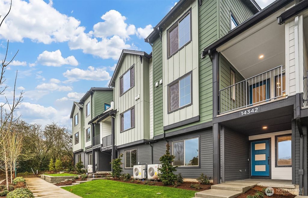 Photo of 14342 1st Avenue NE #52-C, Duvall, WA 98019 (MLS # 2475888)