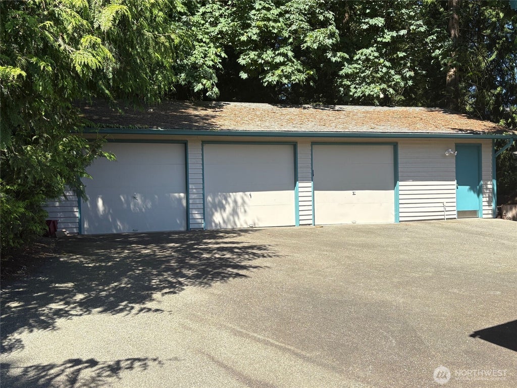 Photo of 7503 152nd Avenue NE, Redmond, WA 98052 (MLS # 2576944)