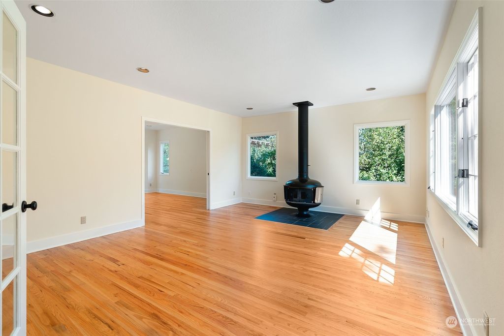 Photo of 5555 55th Avenue S, Seattle, WA 98118 (MLS # 2151442)