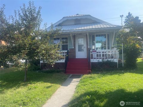 Photo of 309 Birch Street S, Omak, WA 98841 (MLS # 2434257)