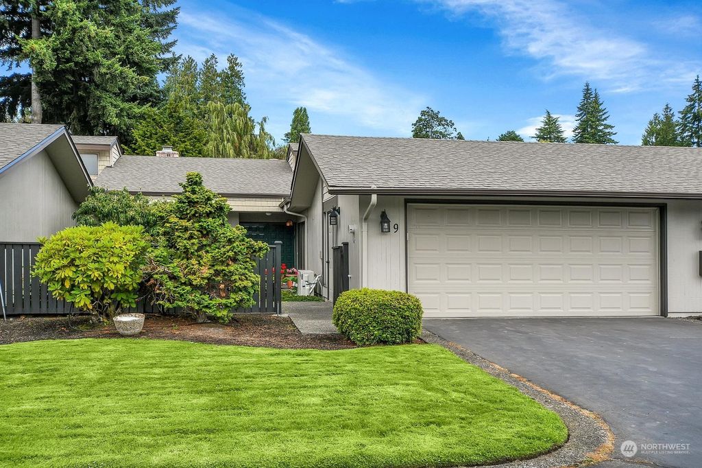 Photo of 1820 NW 195th Street #A9, Shoreline, WA 98177 (MLS # 2274084)