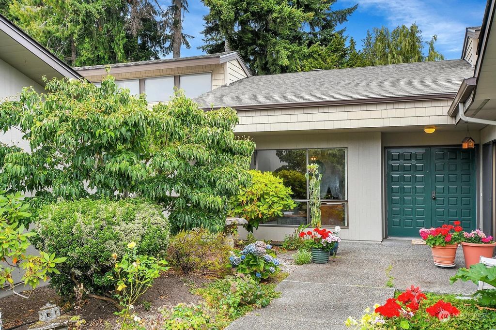 Photo of 1820 NW 195th Street #A9, Shoreline, WA 98177 (MLS # 2274084)