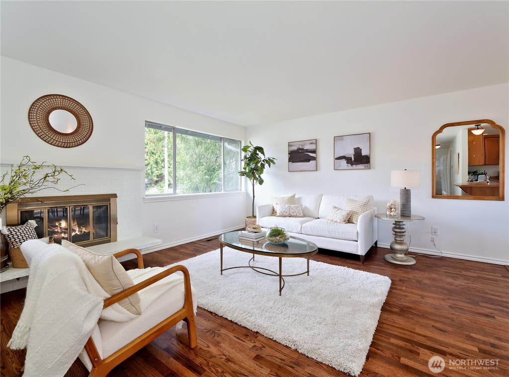 Photo of 10417 NE 142 Street, Kirkland, WA 98034 (MLS # 2536454)