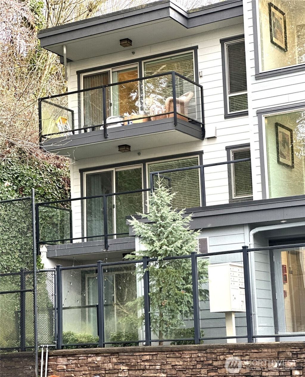 Photo of 3212 SE 81st Pl #C203, Mercer Island, WA 98040 (MLS # 2495739)