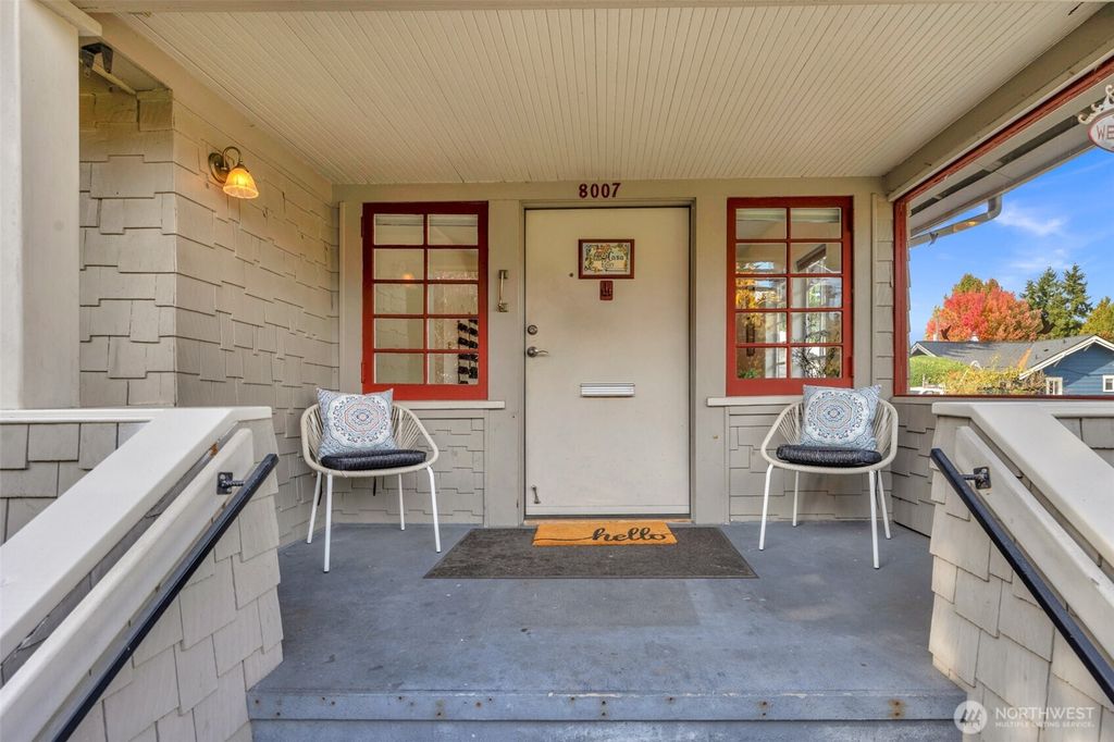 Photo of 8007 Fremont Avenue N, Seattle, WA 98103 (MLS # 2451917)