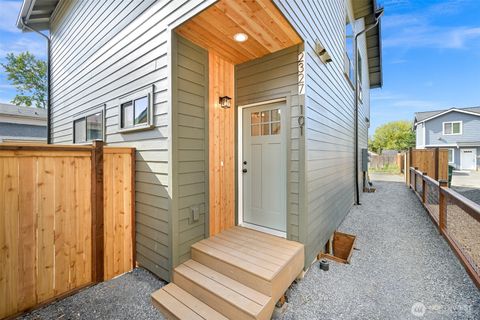 Photo of 2327 Valencia Street #101, Bellingham, WA 98229 (MLS # 2443390)