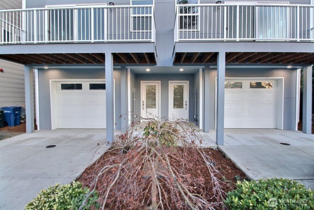 Photo of 15188 5th Lane S #B, Burien, WA 98148 (MLS # 2410034)