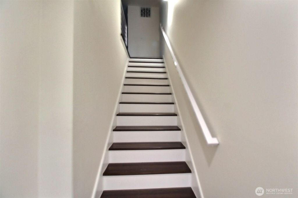 Photo of 15188 5th Lane S #B, Burien, WA 98148 (MLS # 2410034)