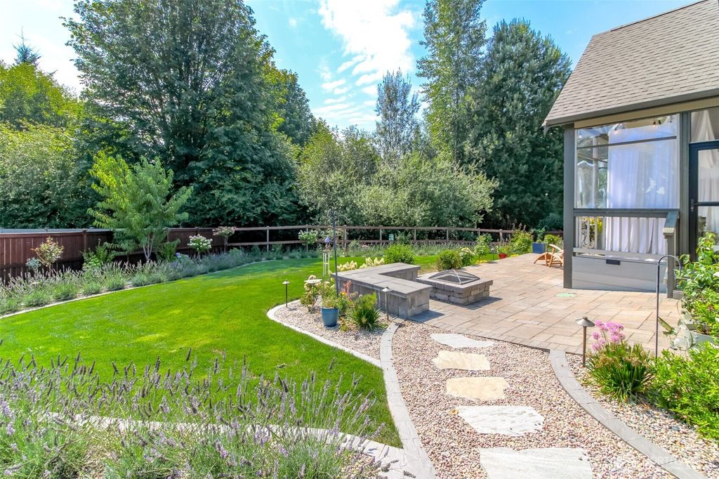 Photo of 2927 Fenmoor Lane SE, Olympia, WA 98501 (MLS # 2448903)