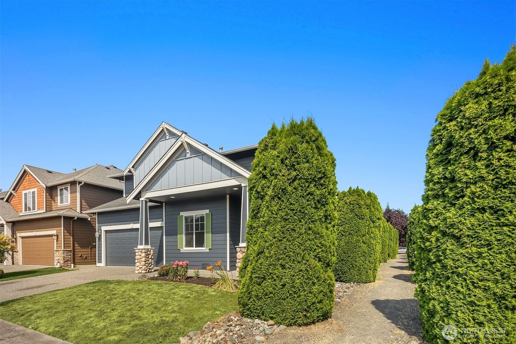 Photo of 11723 57th Avenue NE, Marysville, WA 98271 (MLS # 2405492)