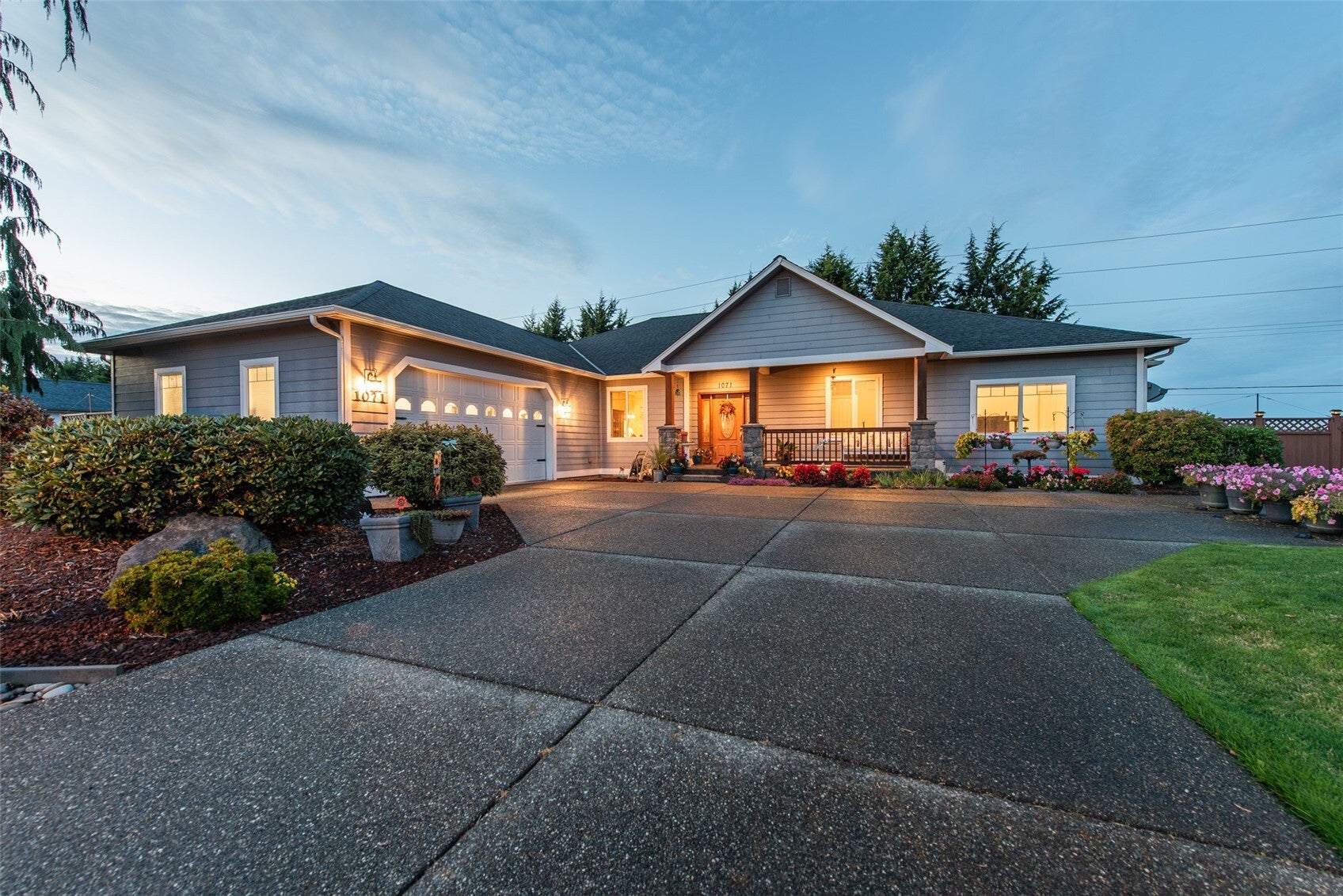 1071 N Lindsay Lane