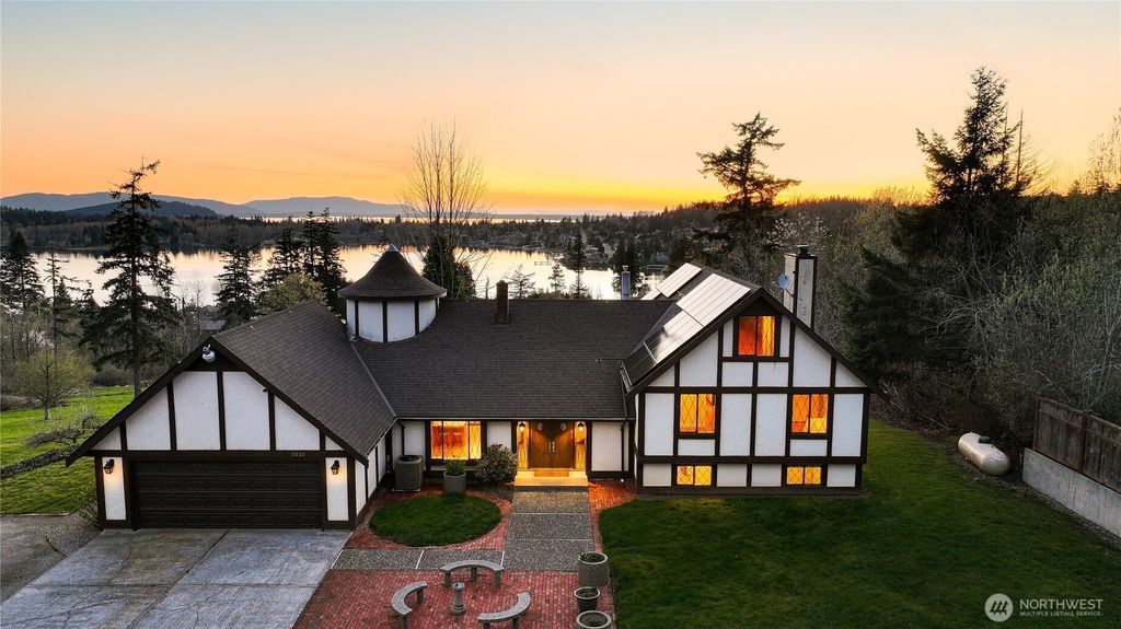 Photo of 5225 E North Street, Bellingham, WA 98226 (MLS # 2505806)