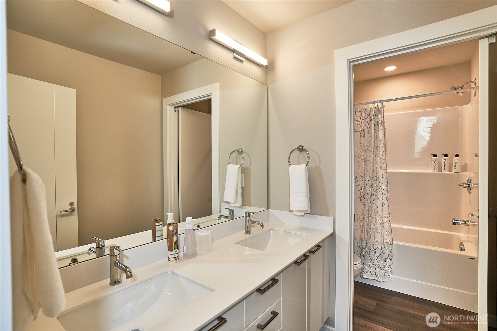 1507 137th Street E 8