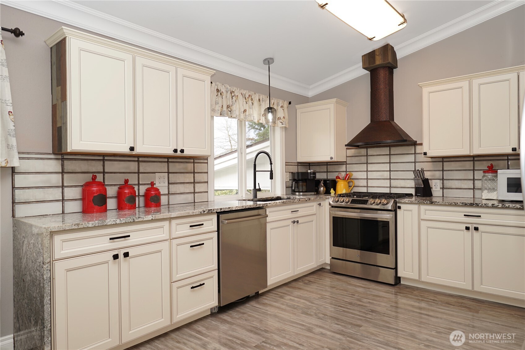 10306 235th Avenue E