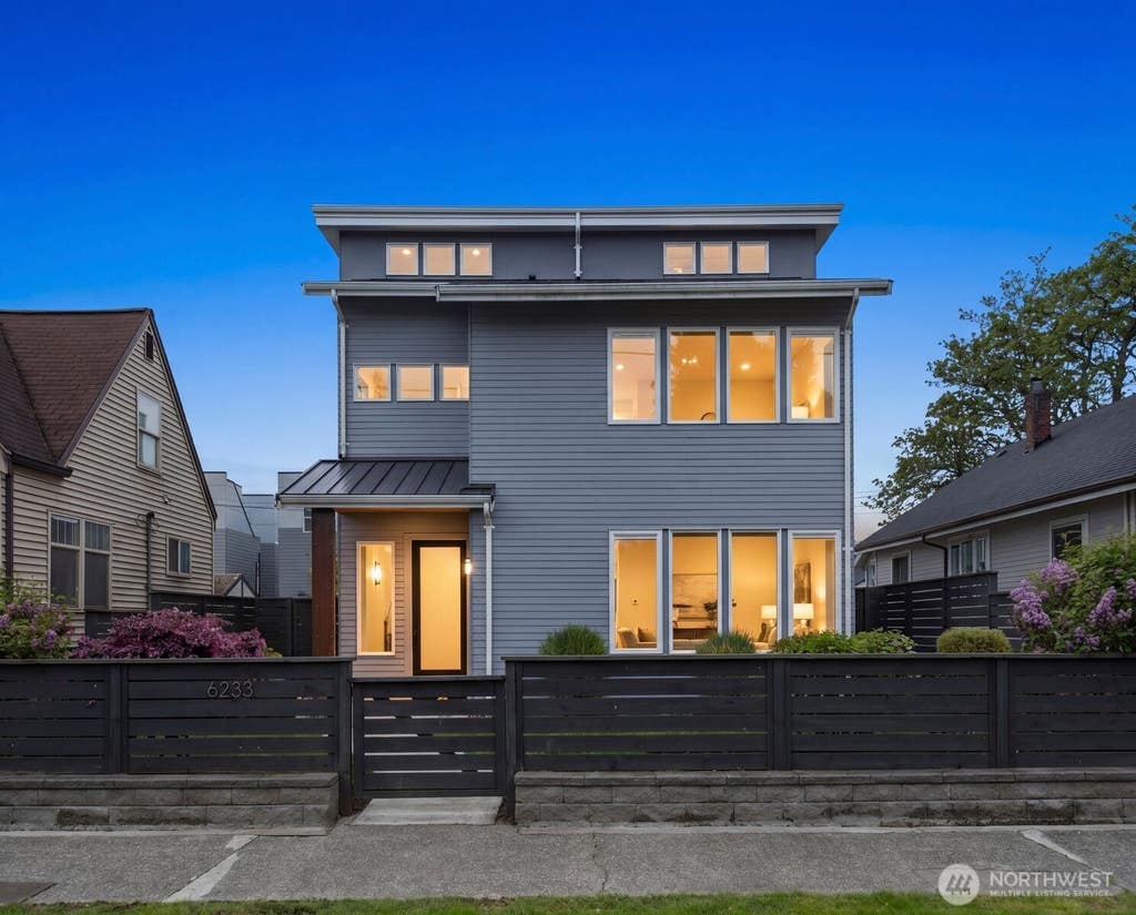 Photo of 6233 Carleton Avenue S, Seattle, WA 98108 (MLS # 2535060)