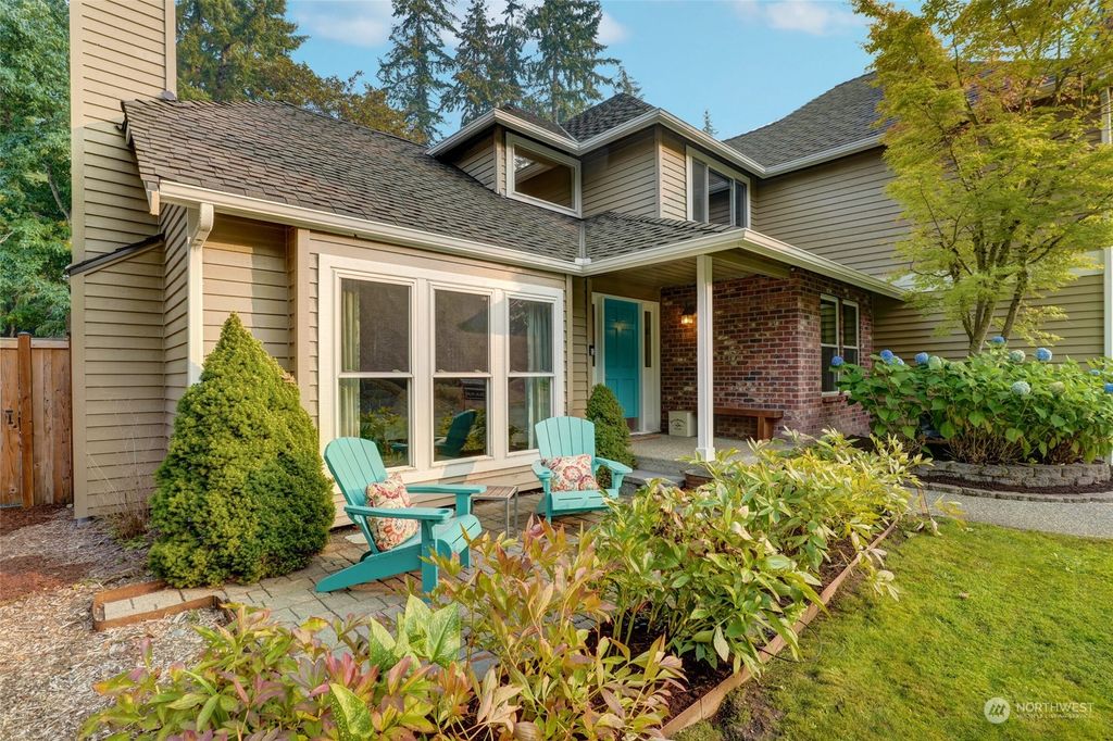 Photo of 2808 217th Avenue SE, Sammamish, WA 98075 (MLS # 2010173)