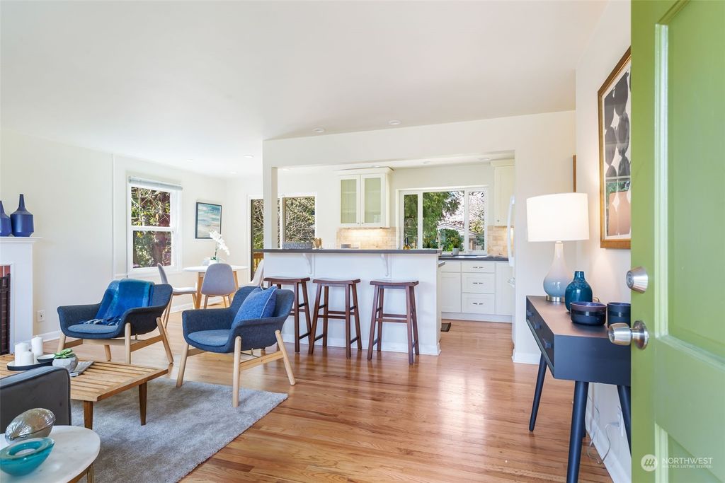 Photo of 10715 Dayton Avenue N, Seattle, WA 98133 (MLS # 2217300)