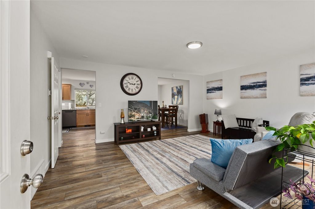 Photo of 3421 159th Street SW #A, Lynnwood, WA 98087 (MLS # 2496842)