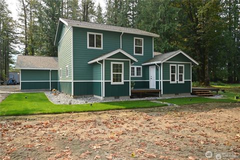 Photo of 1218 Croft Avenue, Gold Bar, WA 98251 (MLS # 2488992)