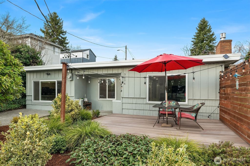 Photo of 3514 SW 112th Street, Seattle, WA 98146 (MLS # 2492335)
