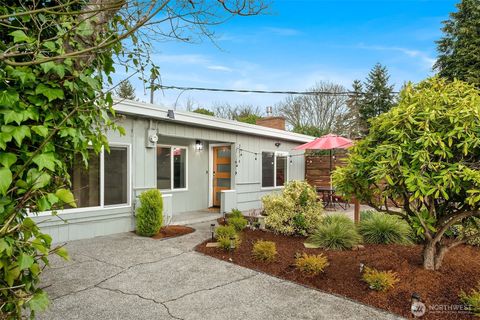 Photo of 3514 SW 112th Street, Seattle, WA 98146 (MLS # 2492335)