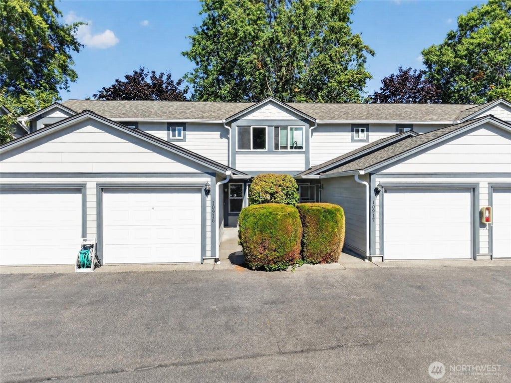 Photo of 10915 E 62nd Street, Puyallup, WA 98372 (MLS # 2584607)